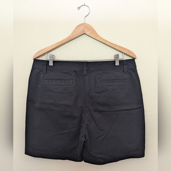 Lands' End Women's Black Mid-Rise Shorts - Picture 5 of 5
